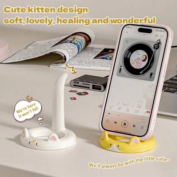 Portable foldable and retractable desktop mobile phone holder for lazy people chasing dramas