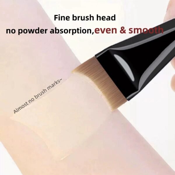 Crescent foundation brush curved flat head ultra-thin foundation brush does not absorb powder and does not leave traces of liquid foundation brush fishtail makeup brush