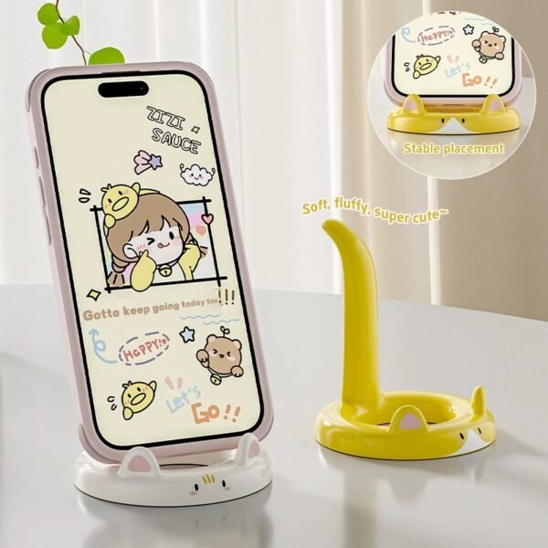 Portable foldable and retractable desktop mobile phone holder for lazy people chasing dramas