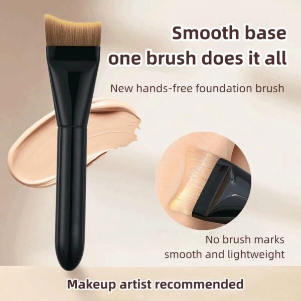 Crescent foundation brush curved flat head ultra-thin foundation brush does not absorb powder and does not leave traces of liquid foundation brush fishtail makeup brush