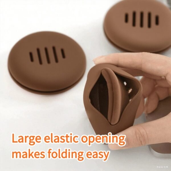 Powder puff storage box for makeup puffs