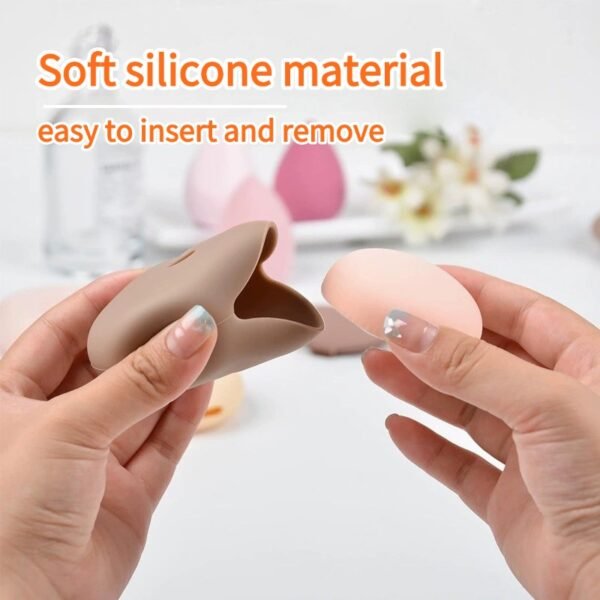 Powder puff storage box for makeup puffs