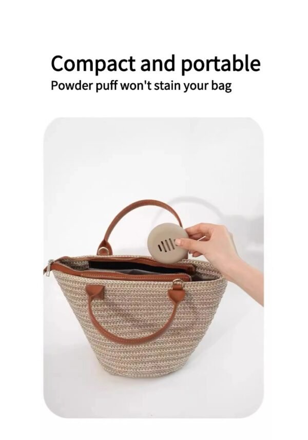 Powder puff storage box for makeup puffs