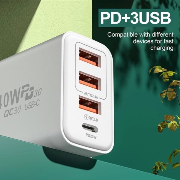 3 USB+C multi-port fast charging charger for Apple and Huawei mobile phones