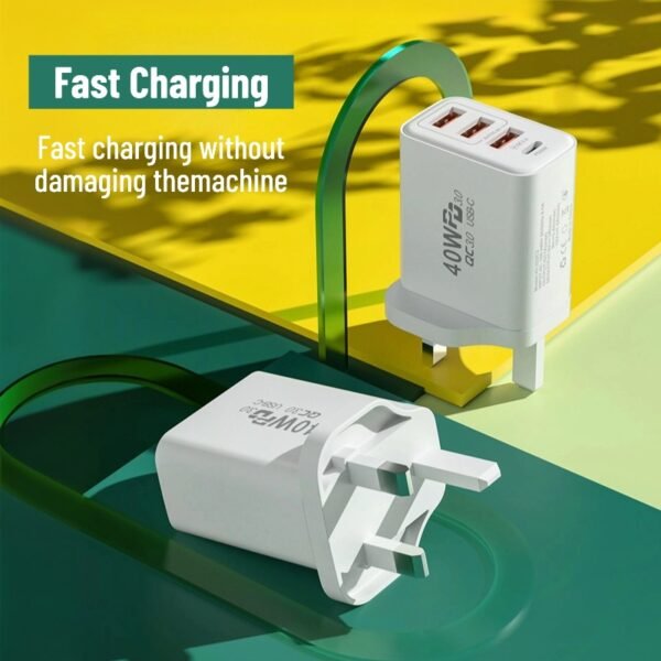 3 USB+C multi-port fast charging charger for Apple and Huawei mobile phones